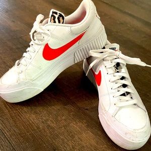 Nike Legacy Court Lift W9